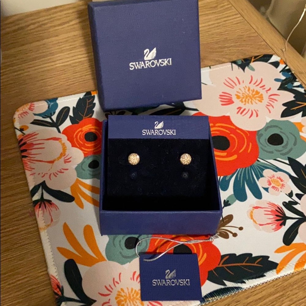 Swarovski rose gold crystal stud earrings